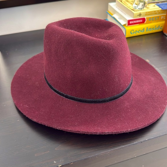 Zara Burgundy Hat - Picture 1 of 3